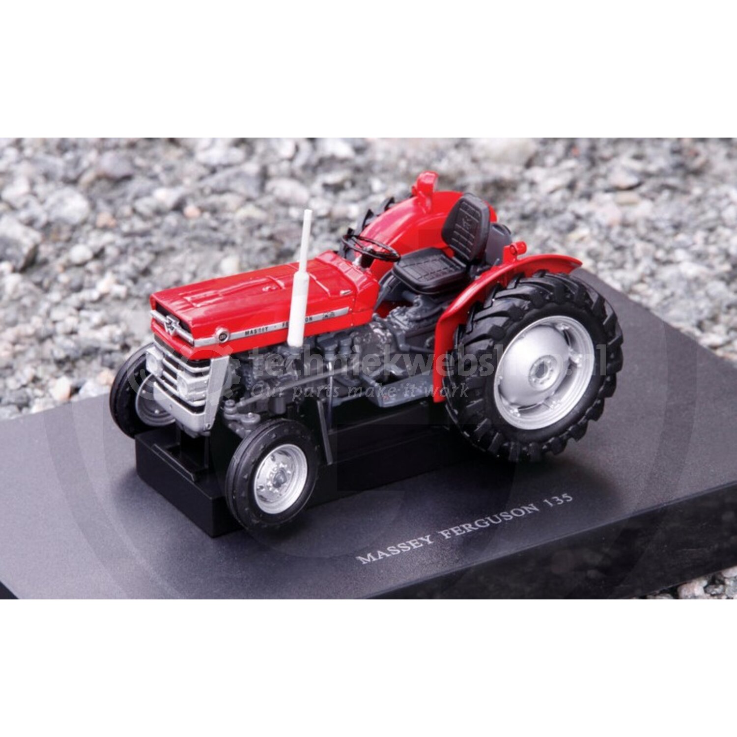 A Universal Hobbies 1:16 scale Massey Ferguson 135 Industrial